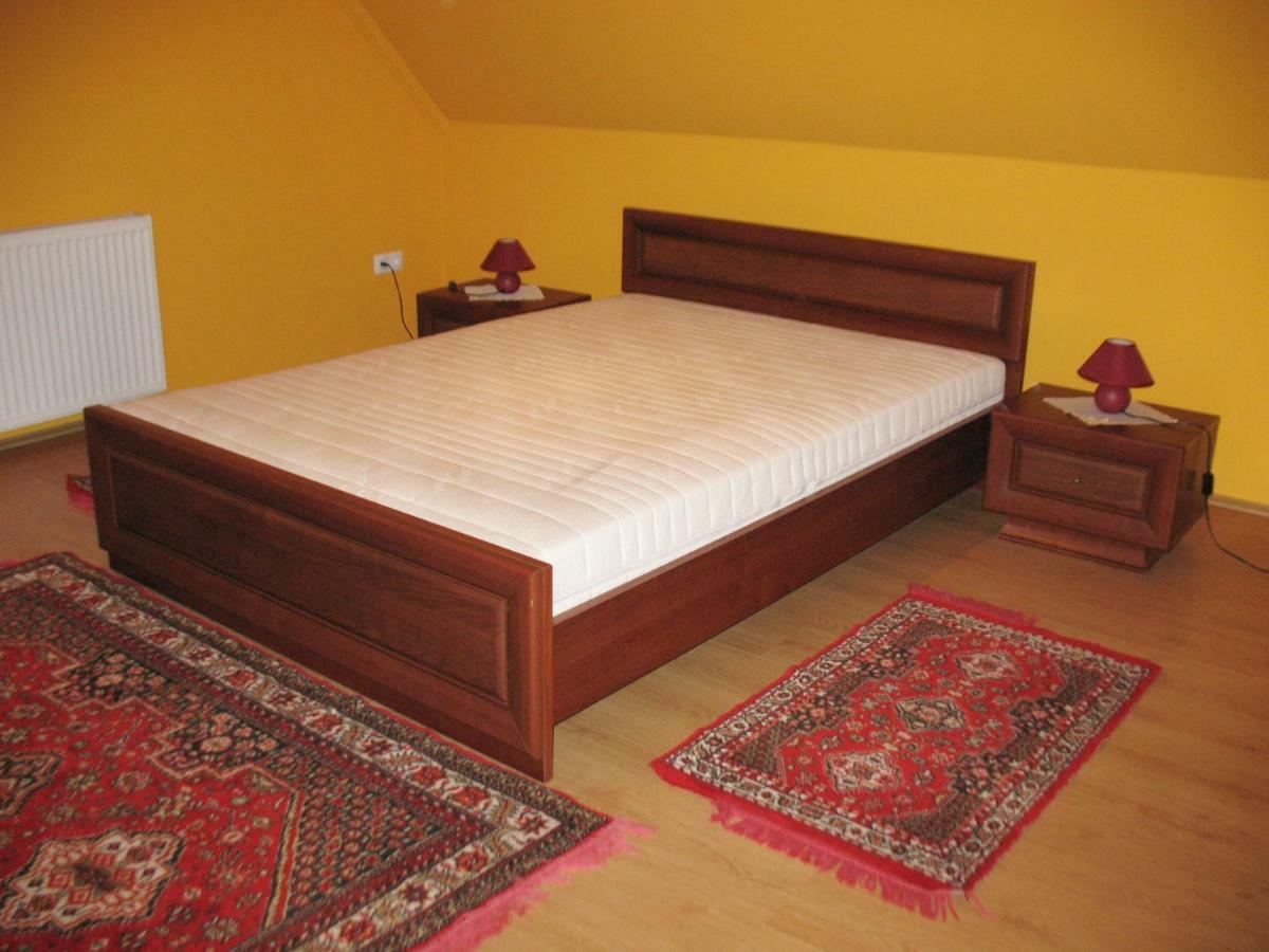 Menyhart Apartman Gyenesdiason 6 Fo Reszere Exteriér fotografie