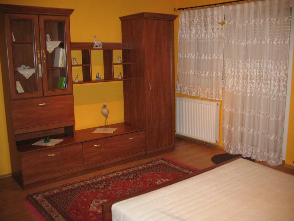 Menyhart Apartman Gyenesdiason 6 Fo Reszere Exteriér fotografie